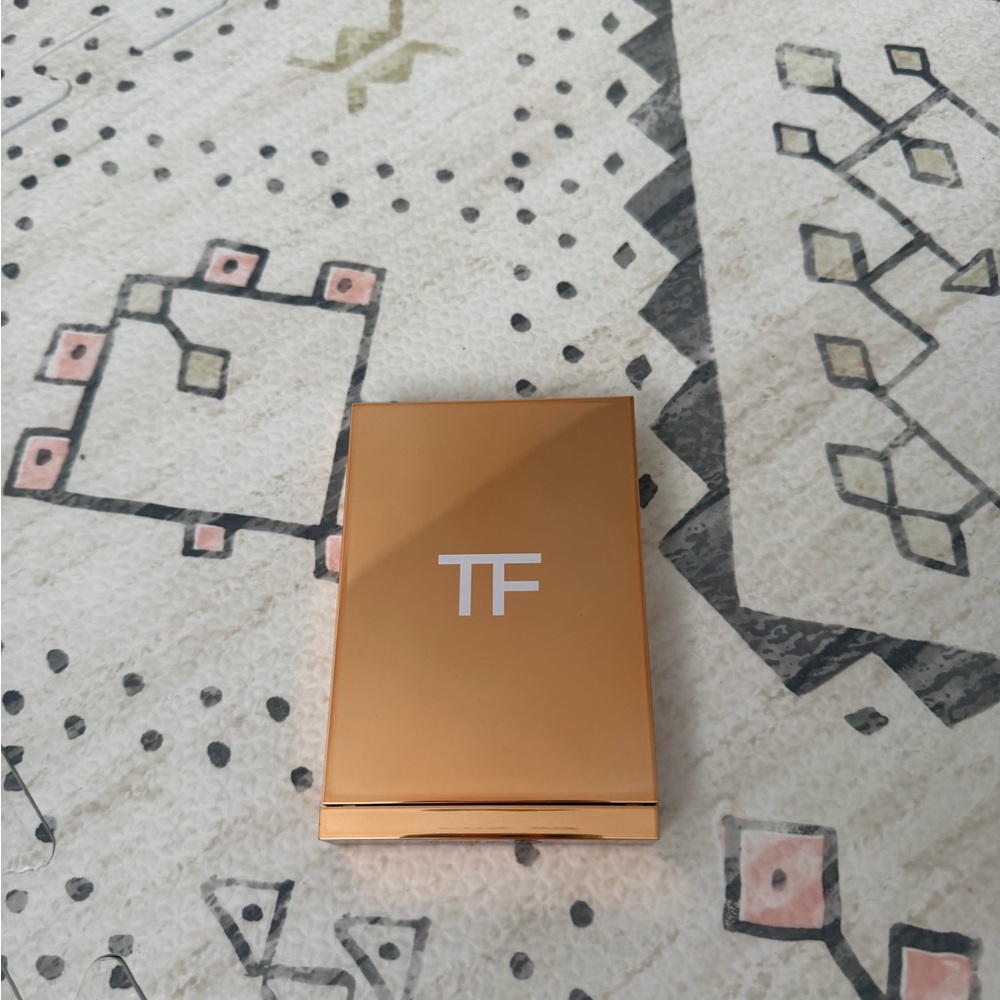 Tom Ford Limited edition tropical dusk Eyeshadow Quad - Picture 4 of 5